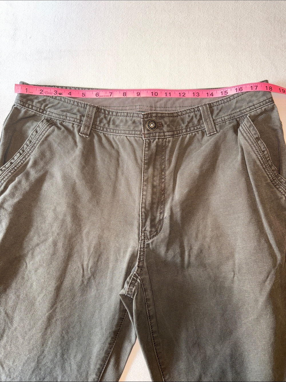 EUC GH Bass Cargo Pants. 36x32 - Picture 6 of 8
